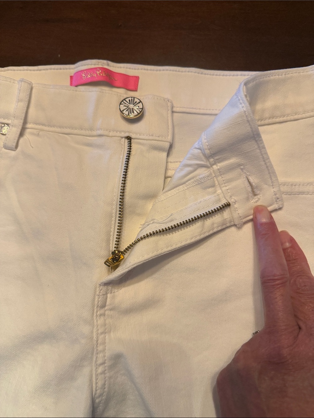 Lilly Pulitzer White Frayed Hem Denim Shorts NWT - Picture 8 of 11